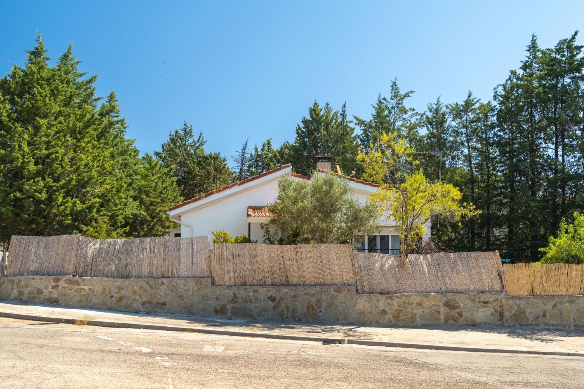 Casa Rural Los Olivos De Robledo De Chavela La Estacion 外观 照片